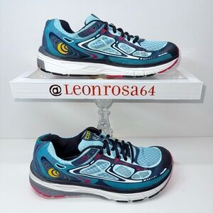 TOPO ATHLETIC MAGNIFLY BLUE ICE